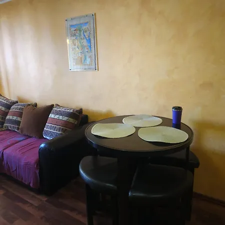 Apartment Cu 3 - Dristor *