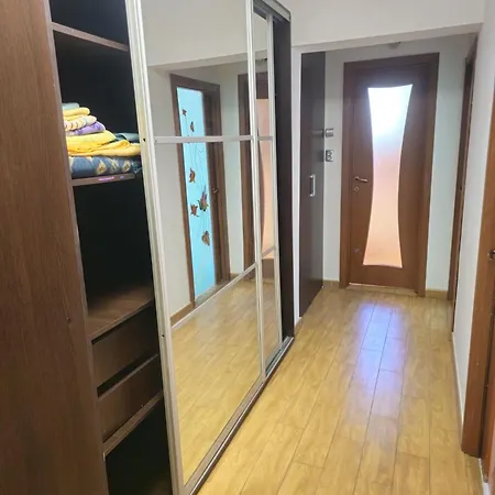 Cu 3 - Dristor Apartment Bucharest
